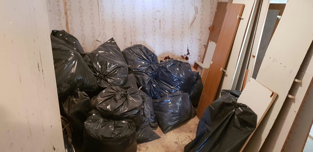 איך לפנות דירה מוזנחת עמוסה בזבל ביעילות - עשה זאת בעצמך