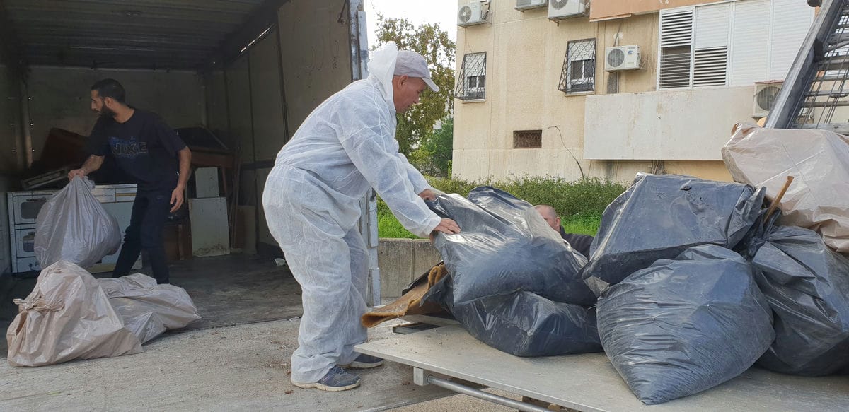 טיפים למתחילים בפינוי דירה מוזנחת עמוסה בזבל - עשה זאת בעצמך