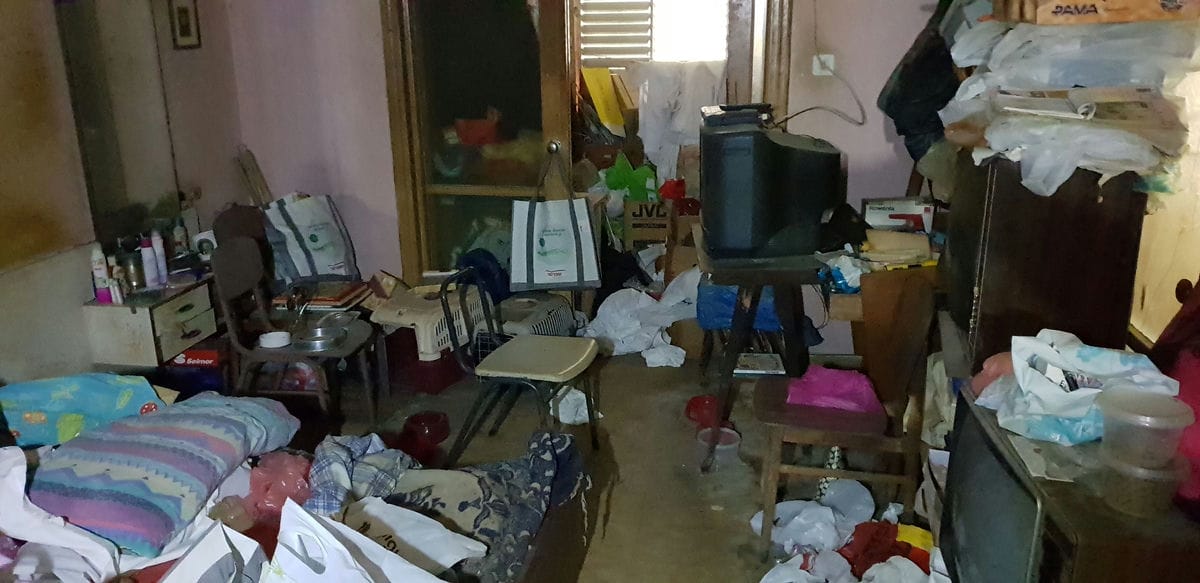 פינוי דירה מוזנחת קיצונית מלוכלכת מאוד - עשה זאת בעצמך